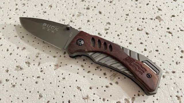 Buck X61 folding pocket knife closed