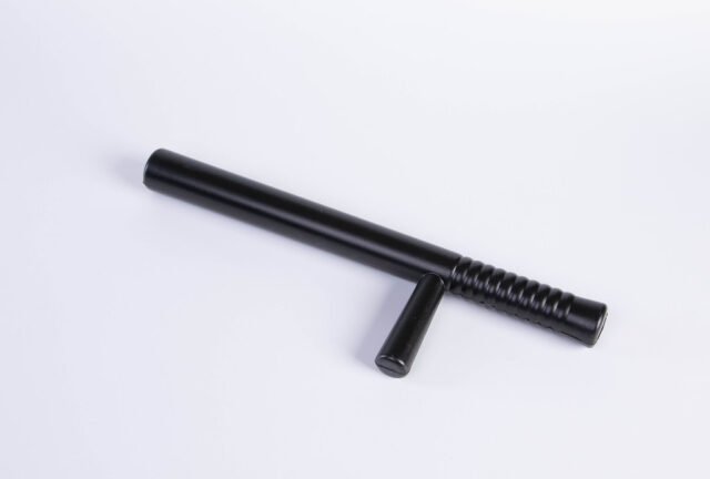 BATON / TACTICAL STICK